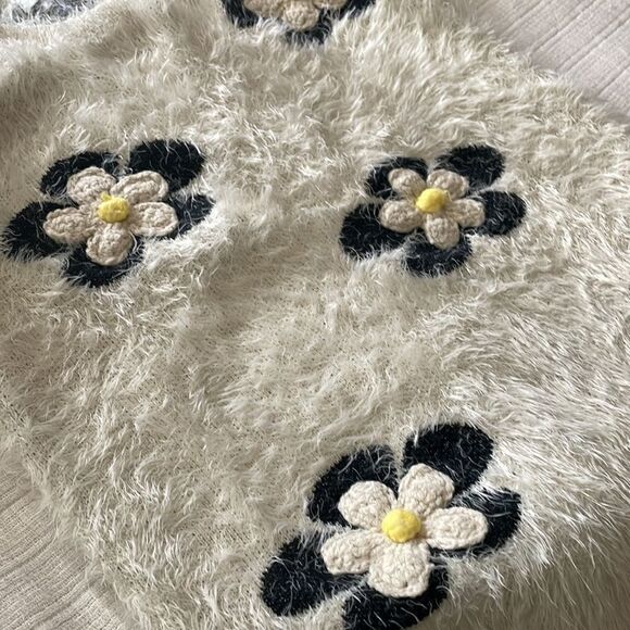 Sans souci fuzzy textured sweater - Picture 6 of 10